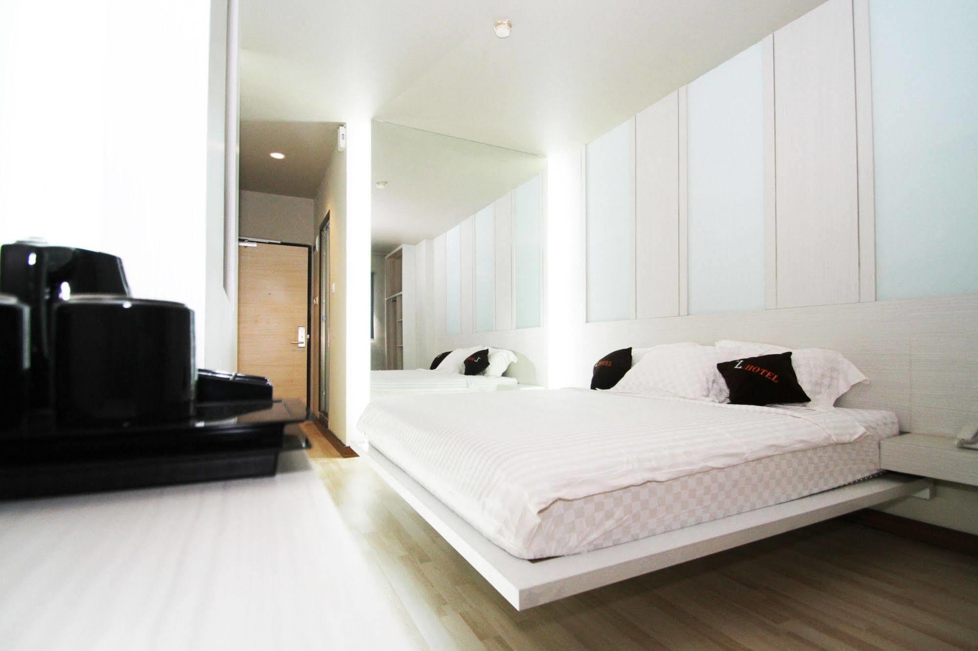 The L Hotel Entertainment Batam Eksteriør bilde